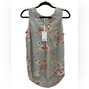 Rose and Olive v neck tank with lacing around neckline size xs